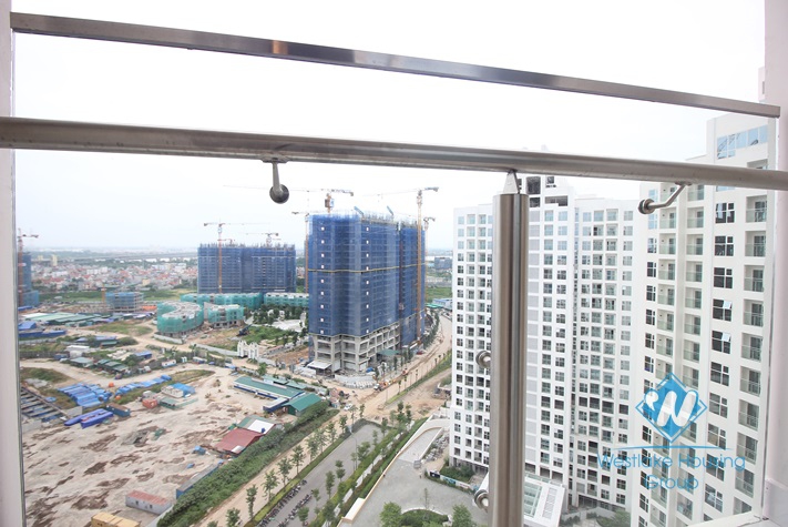 High floor three bedroom apartment in new building Ciputra, Ha Noi